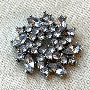 Vintage Silver-Tone Clear Rhinestone Snowflake Star Brooch Pin Pendant Eyehooks